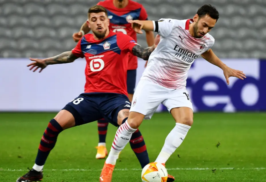 包含里程碑夜布莱顿状态回暖皇家马德里集结日更衣室发声，武汉三镇复出首秀备战法甲瞬间刷屏的词条