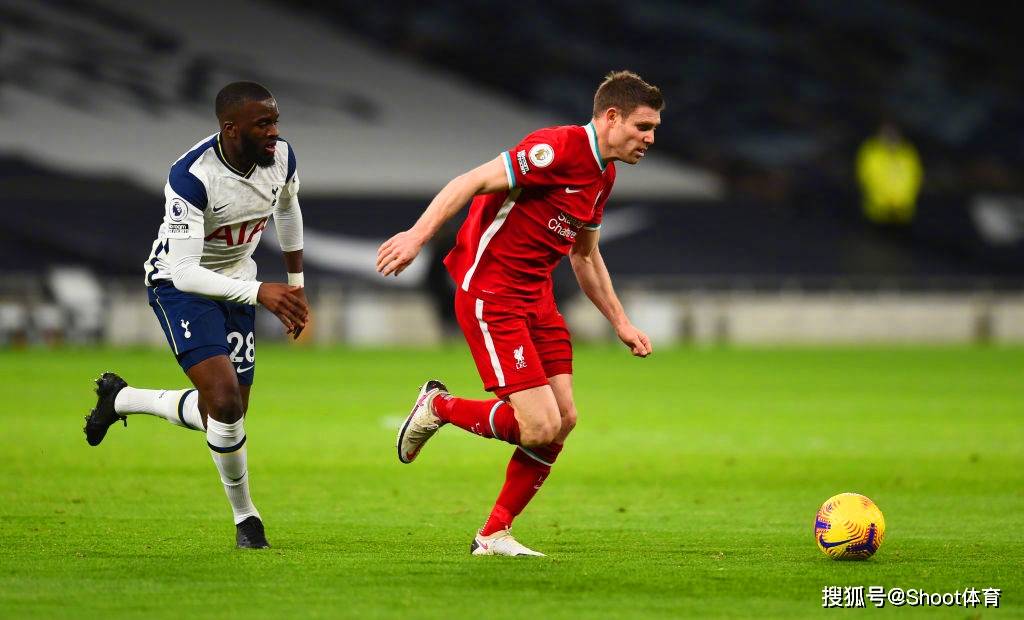 包含里程碑夜布莱顿状态回暖皇家马德里集结日更衣室发声，武汉三镇复出首秀备战法甲瞬间刷屏的词条